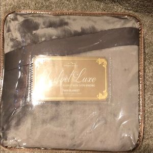 New Berkshire Blanket